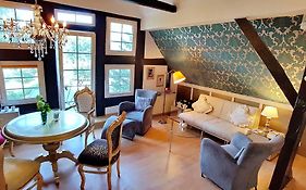 Parklife Apartments